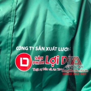 Xưởng sản xuất áo mưa TPHCM tốt nhất – Bộ quần áo mưa vải dù tổ ong cao cấp Lợi Dân