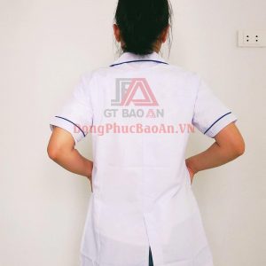 Mẫu áo đồng phục blouse trắng tay ngắn cho y tá bệnh viện TPHCM | Công ty Davico